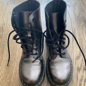 Patent doc martens size 6